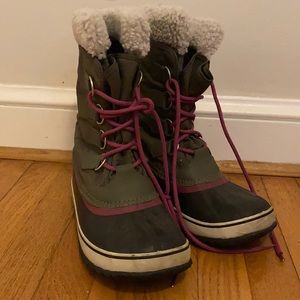 Sorel winter boots size 8.5